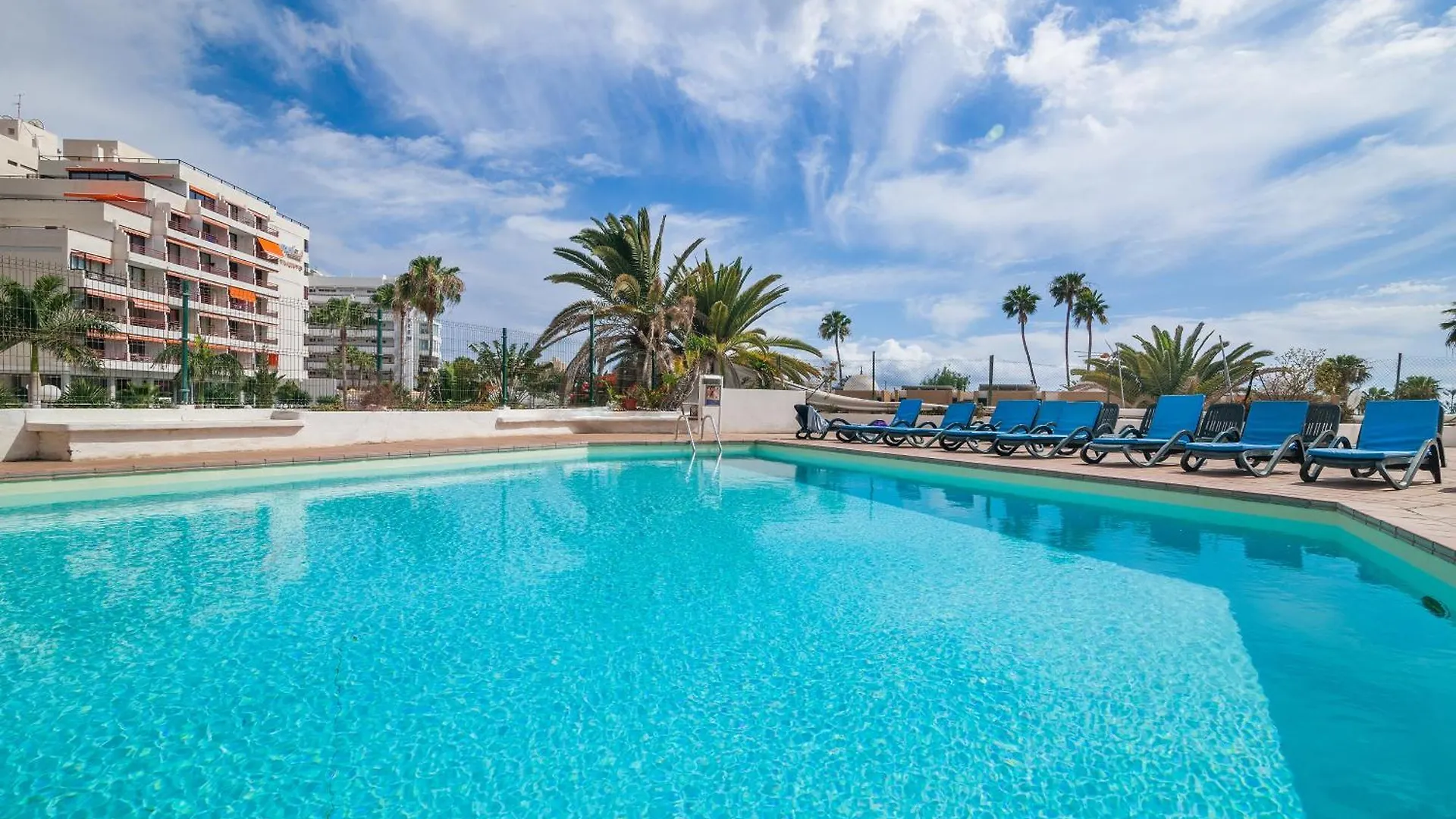 Ponderosa Next To The Pool Apartments With Big Terraces Close To The Beach And Siam Park Playa Feñabe
