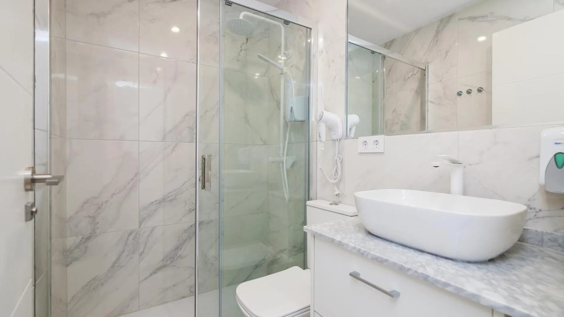 Ponderosa Next To The Pool Apartments With Big Terraces Close To The Beach And Siam Park Playa Feñabe